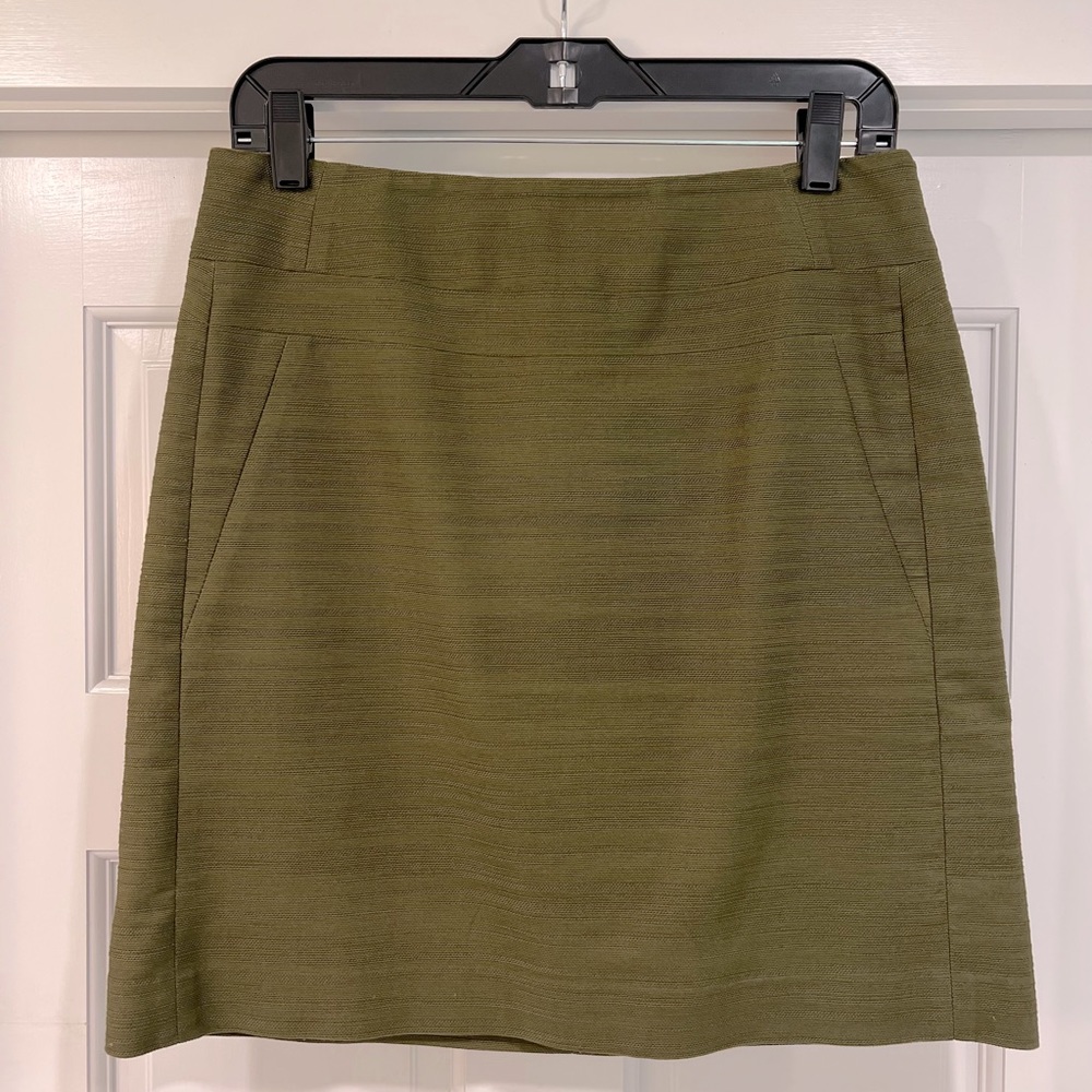 Ann Taylor Size 4 Lined A-Line Skirt, Olive Green